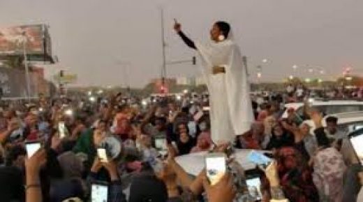 الجيش السودانى سيذيع بيان بعد قليل .. وانباء عن اعتقال قيادات