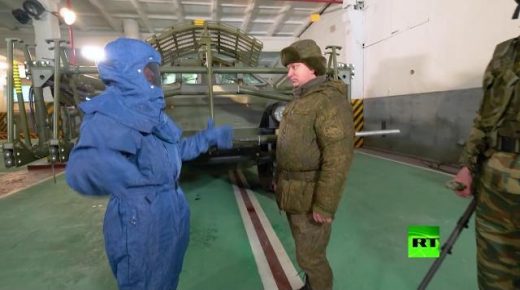 بالفيديو: تعرف على حارسة السلاح النووى الروسيه