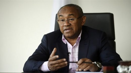 القبض على احمد احمد رئيس الاتحاد الافريقى لكرة القدم بسبب شكوى المصرى عمر فهمى