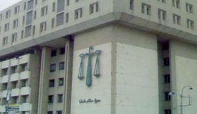 الحبس سنه مع الشغل وغرامه ٥٠٠٠٠ جنيه لمتهمين انتهكا حرمة مقابر طنطا وسرقه الابواب الحديديه
	