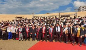 بالصور::حفل تخرج الدفعه ٥٨بطب طنطا بحضور محافظ الغربيه ورئيس الجامعه ونوابه وعميدالطب ووكلائه
	