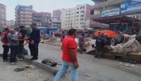 بالصور:احمد المغاورى سليمان رئيس حى اول المحله الكبرى..نقل ١٥٠ طن قمامه متراكمه ونقل سوق عشوائى وفتح مدخل غربى للمدينه