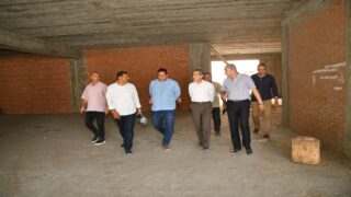 محافظ الغربية يتفقد مشروعات الرصف والتطوير بطنطا
	