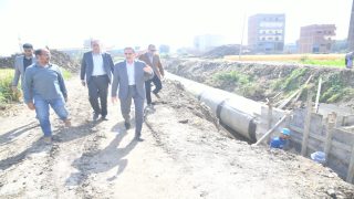 في جولته الصباحية محافظ الغربية يتابع استمرار الأعمال بمحور النعناعية بكفر الزيات يُتابع أعمال محور طريق “أم القرى” بحي ثان طنطا
	