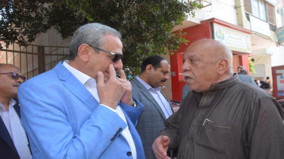 محافظ الغربية في جولة ميدانية سيراً على الأقدام داخل قرى وأحياء طنطا: نرصد الواقع بأنفسنا.. والتواصل المباشر مع المواطن نهج ثابت في العمل التنفيذي