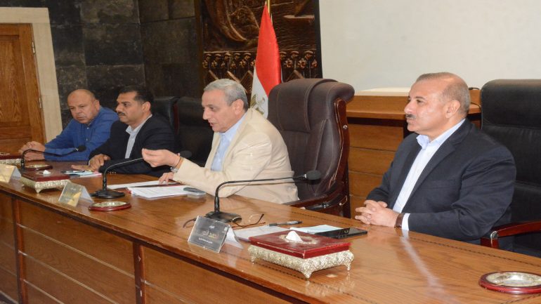 بالصور:محافظ الغربية يترأس اجتماعًا موسعًا لضبط العمران وتطبيق القانون على مخالفات البناء