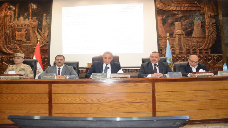 بالصور:في اجتماع المجلس التنفيذي.. محافظ الغربية يوافق على تخصيص أراضٍ لإقامة مسجد ومجمع معاهد فتيات وتوسعة جراج طنطا.. ويُطلق اسم الشهيد إسماعيل الغايش على الشارع الرئيسي بالقضابة