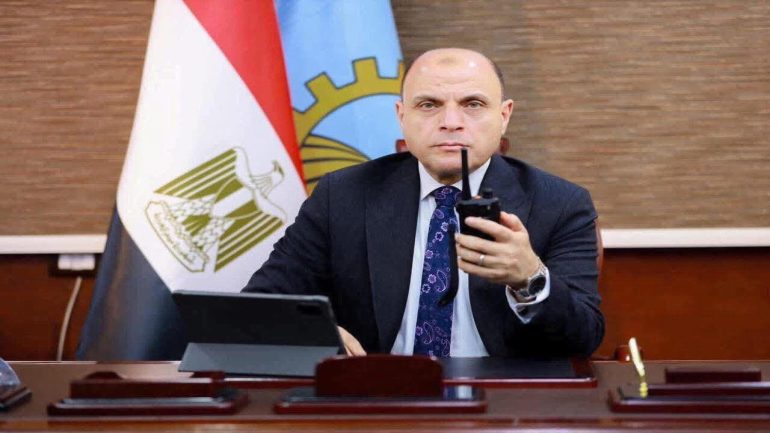 تنفيذا لتوجيهات اللواء دكتور علاء عبد المعطي محافظ الغربيه بازاله تجمعات القمامه من جميع اماكن حي تاني طنطا حمله موسعه اليوم بحي السلام بحى ثانى طنطا